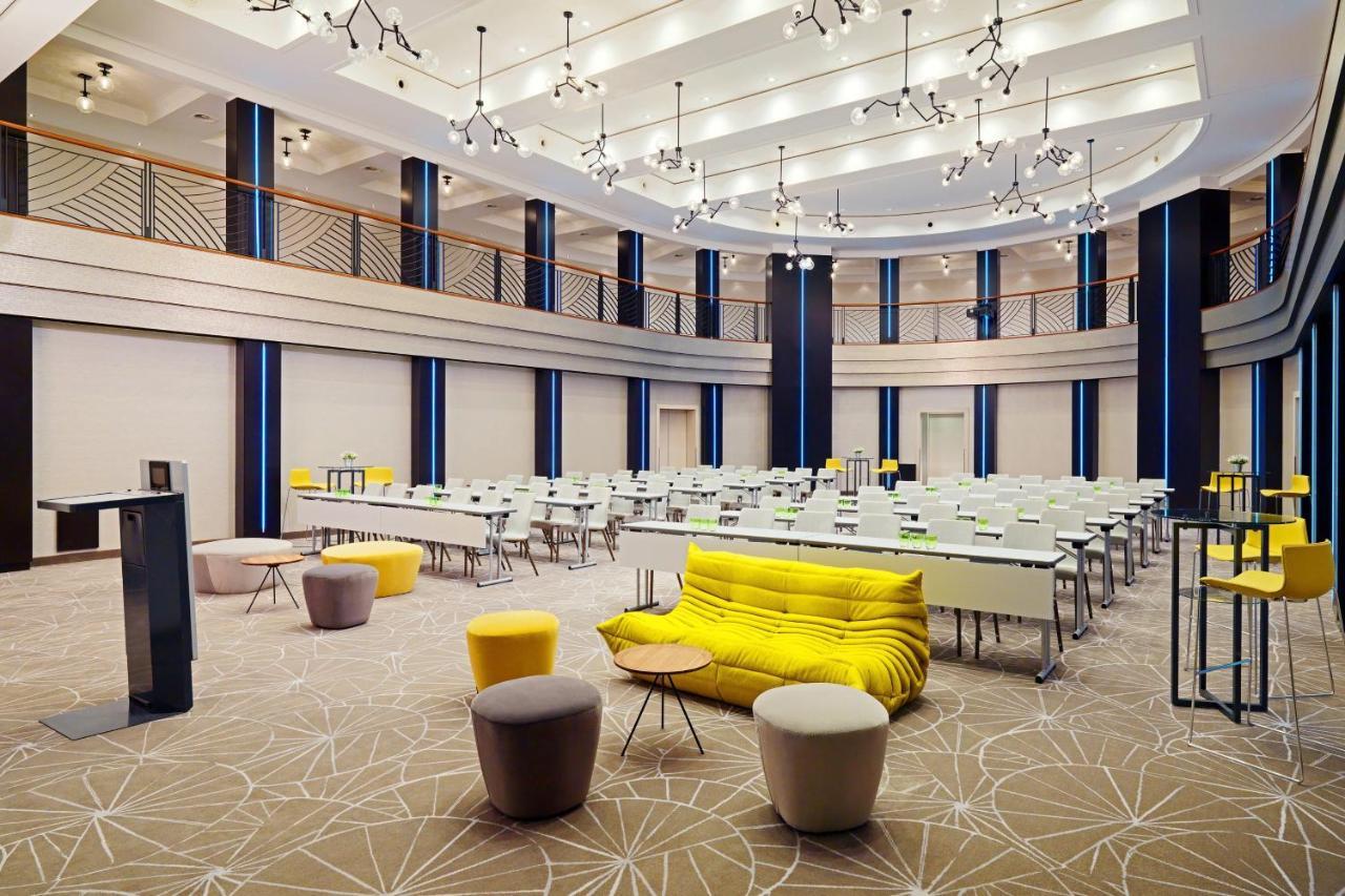Cologne Marriott Hotel Bagian luar foto The ballroom at the hotel