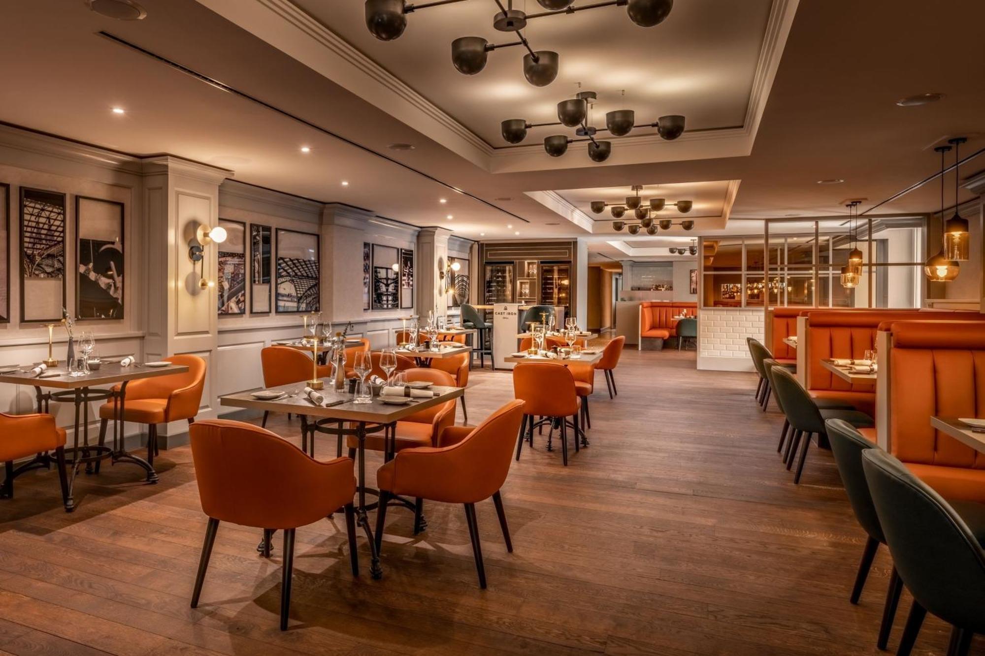 Cologne Marriott Hotel Bagian luar foto The restaurant at The Mitre
